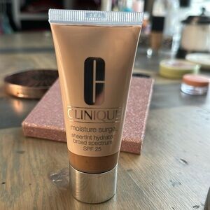 Moisture Surge sheertint hydrator